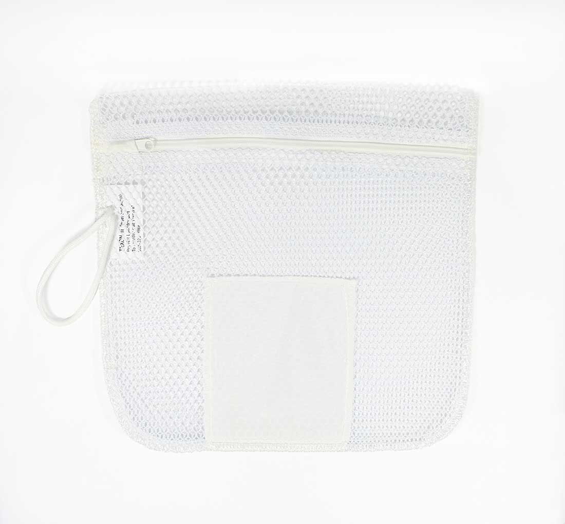 12x12 White Mesh Zipper Laundry Glove Bag 1