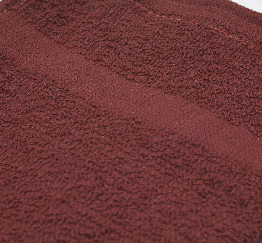 16x27 Economy Towels Maroon Closeup